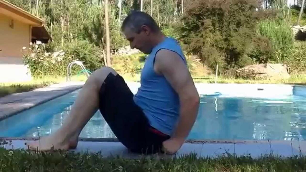 Gehen auf dem Gesäß mit Prostatitis